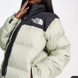Nuptese north face puffer jacket brand new size small